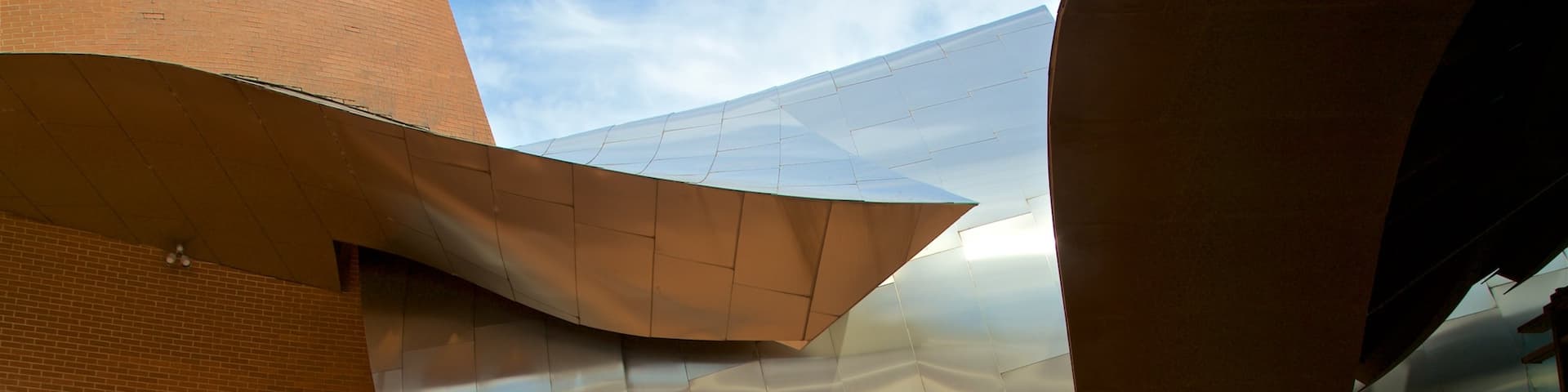 Musée MARTa mettant en vedette architecture moderne