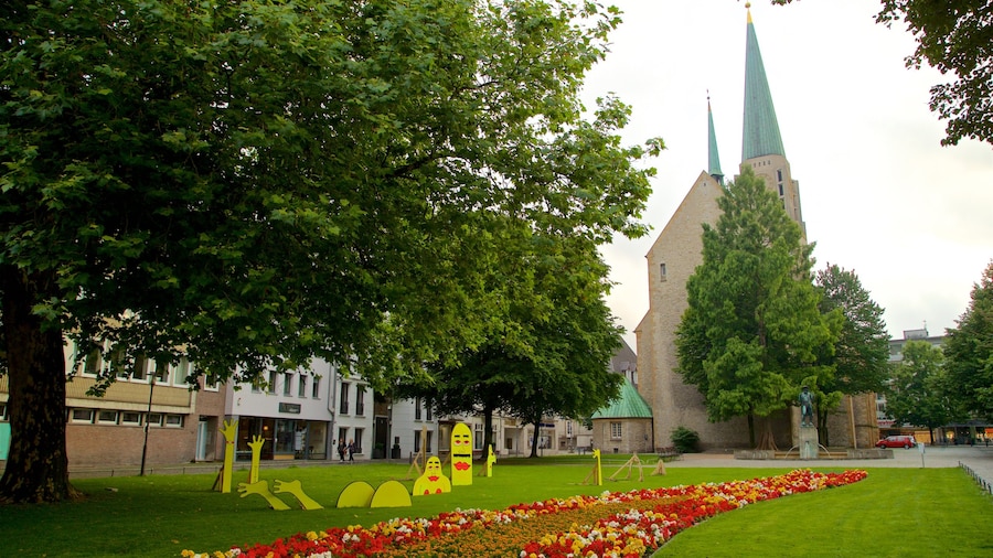 Nicolai Church featuring a church or cathedral, outdoor art and heritage architecture