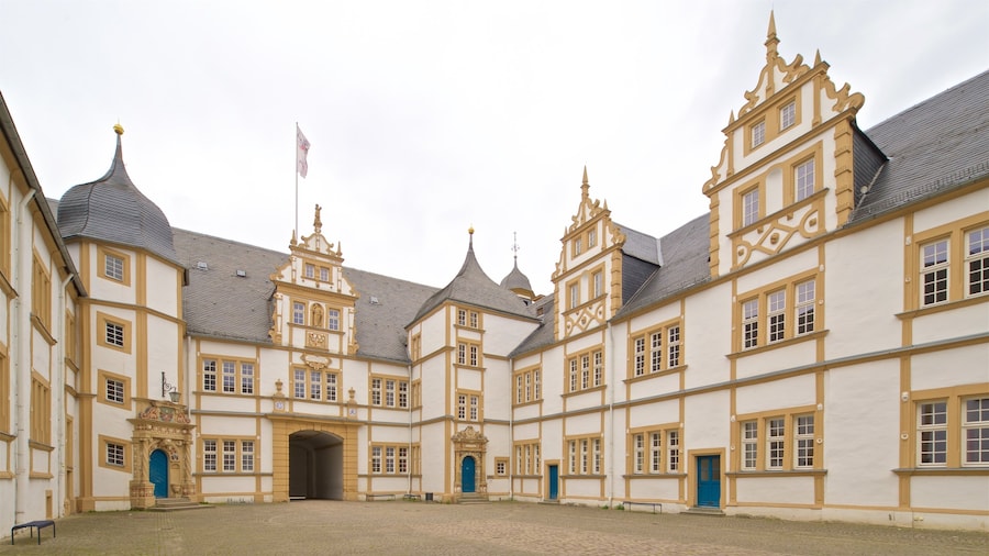 Neuhaus Castle which includes heritage architecture