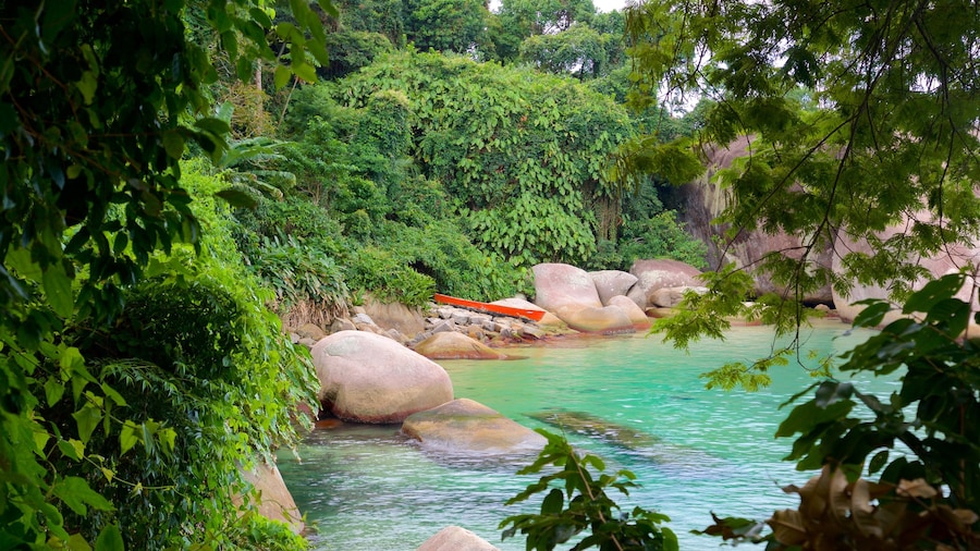 Laboratorio Beach which includes general coastal views