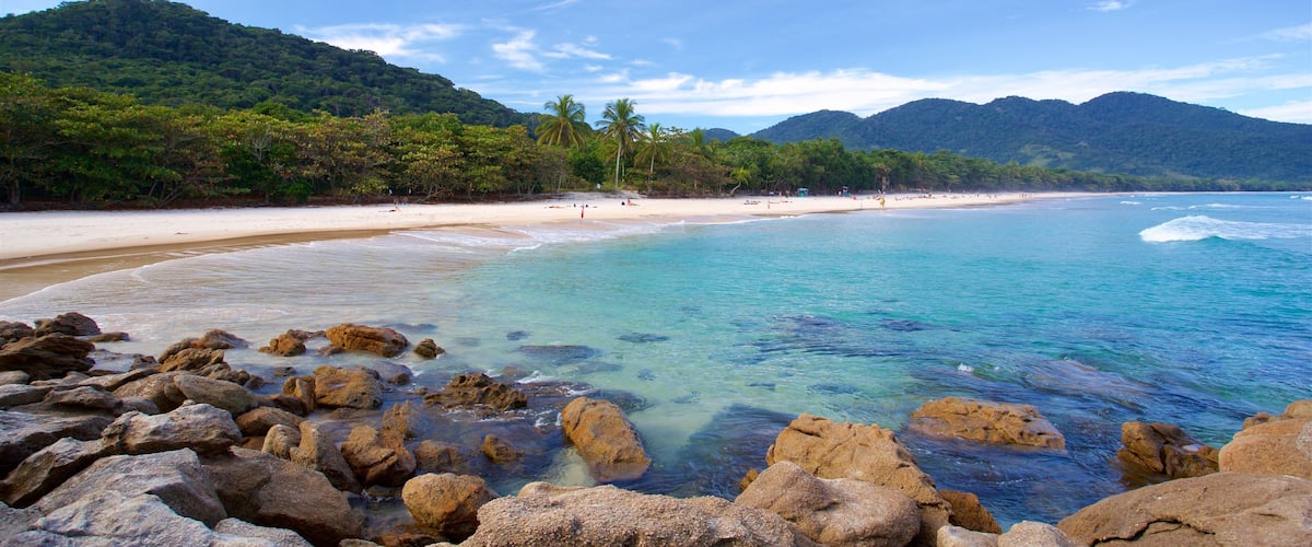 Praia de Lopes Mendes que inclui cenas tropicais, paisagens litorâneas e uma praia de areia