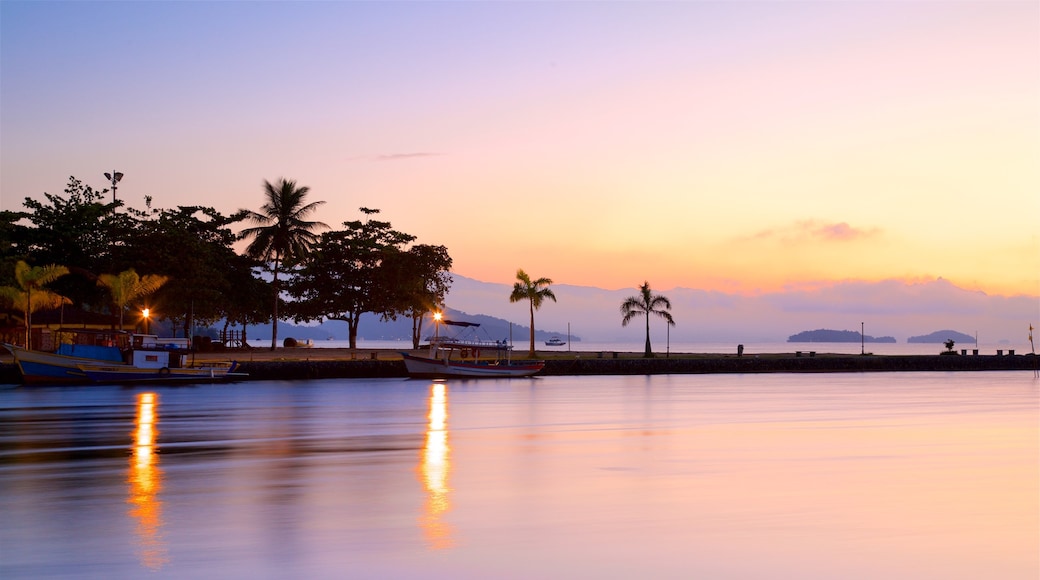 Paraty which includes general coastal views and a sunset