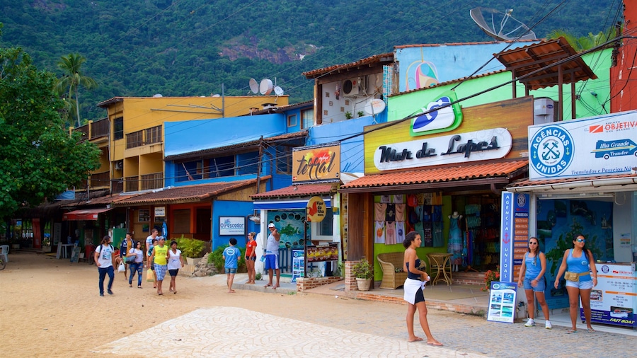 Vila do Abraao featuring street scenes and a small town or village as well as a small group of people