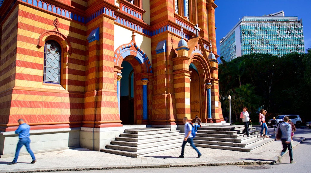 Sao Jose Church showing a church or cathedral, street scenes and heritage architecture