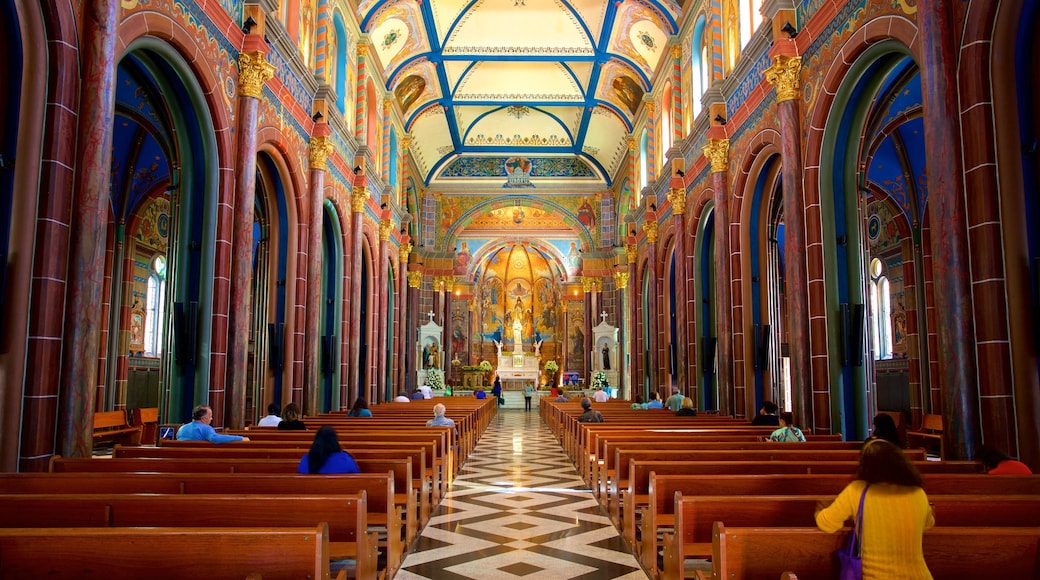 Sao Jose Church which includes heritage elements, interior views and a church or cathedral