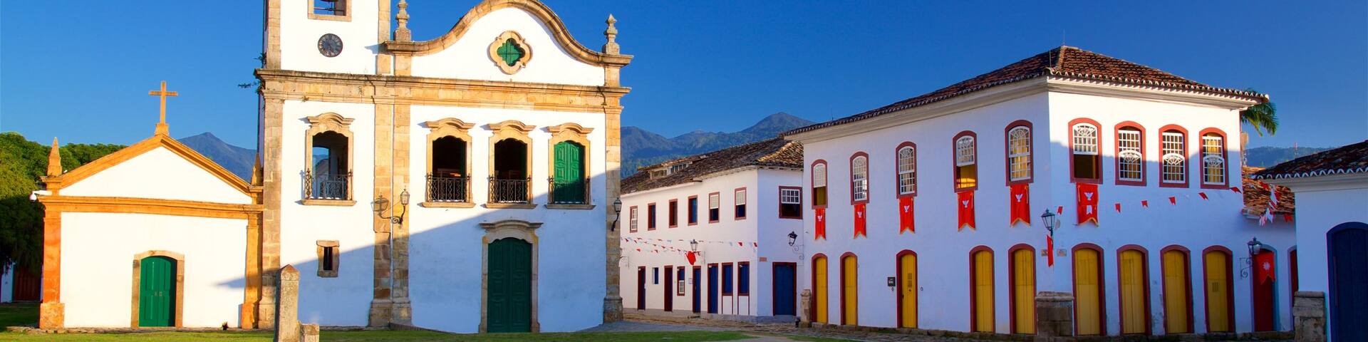 Paraty showing heritage architecture and a church or cathedral