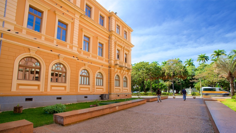 Memorial Minas Gerais Vale which includes a garden and heritage architecture