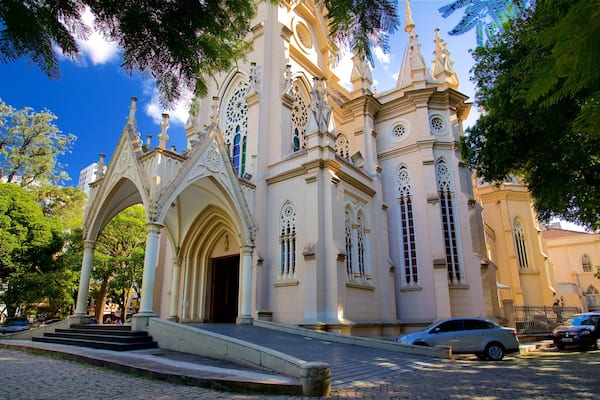 Cathédrale Boa Viagem montrant patrimoine architectural et église ou cathédrale