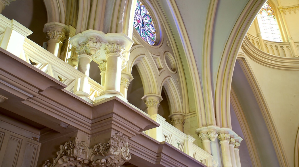 Boa Viagem Cathedral showing heritage elements