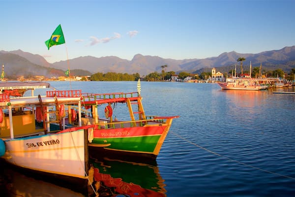 Quai de Parati montrant baie ou port