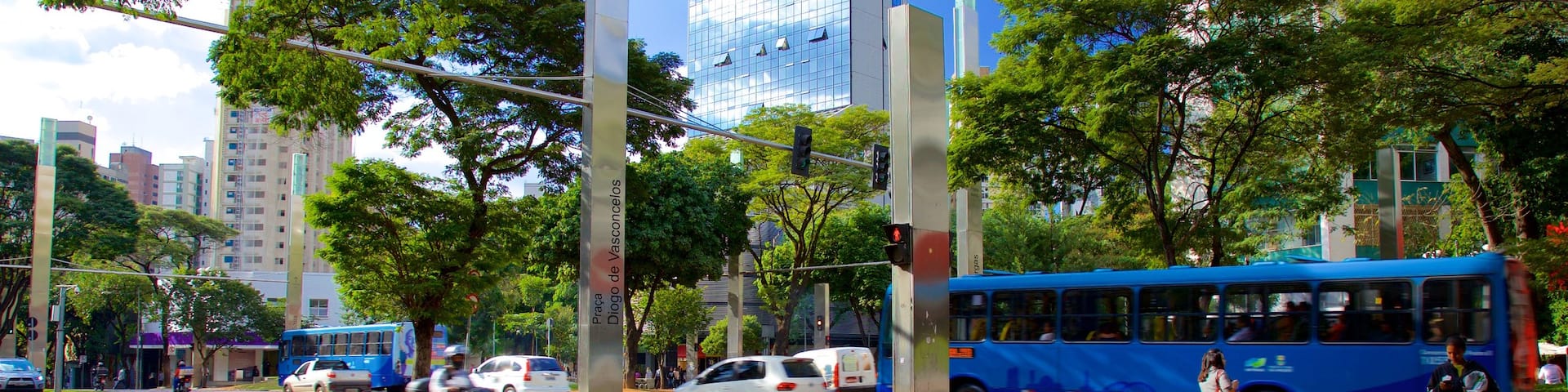 Savassi Square featuring a city