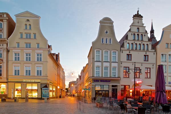 Neuer Markt welches beinhaltet Geschichtliches und Stadt