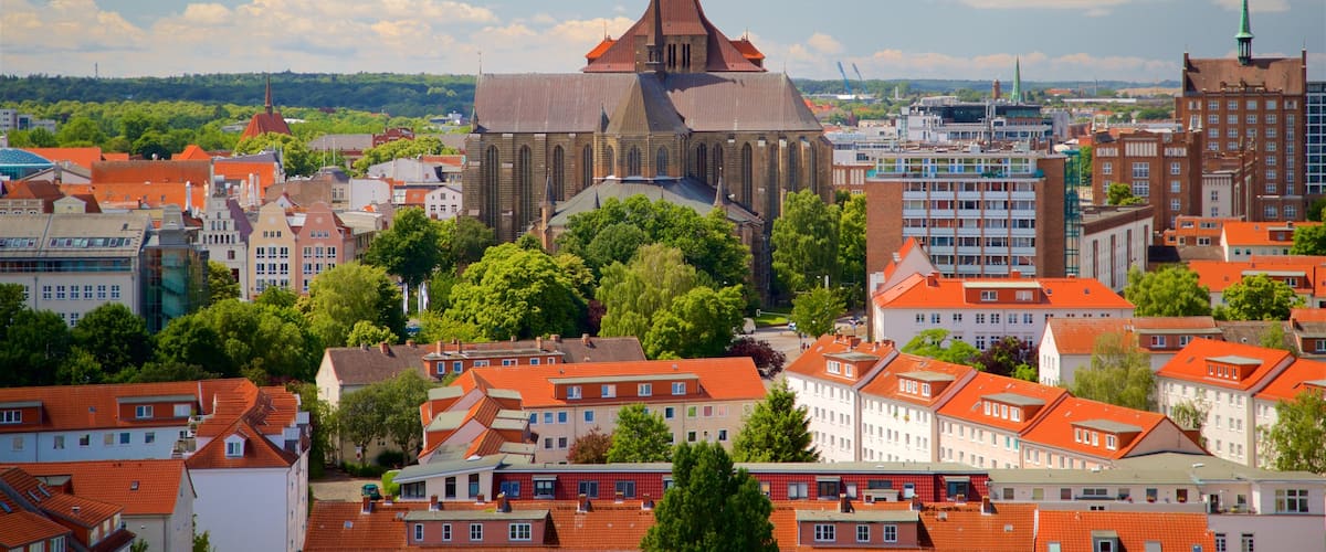 Petrikirche das einen Landschaften, historische Architektur und Stadt