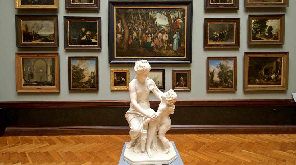 Museum Schwerin qui includes statue ou sculpture, art et vues intérieures