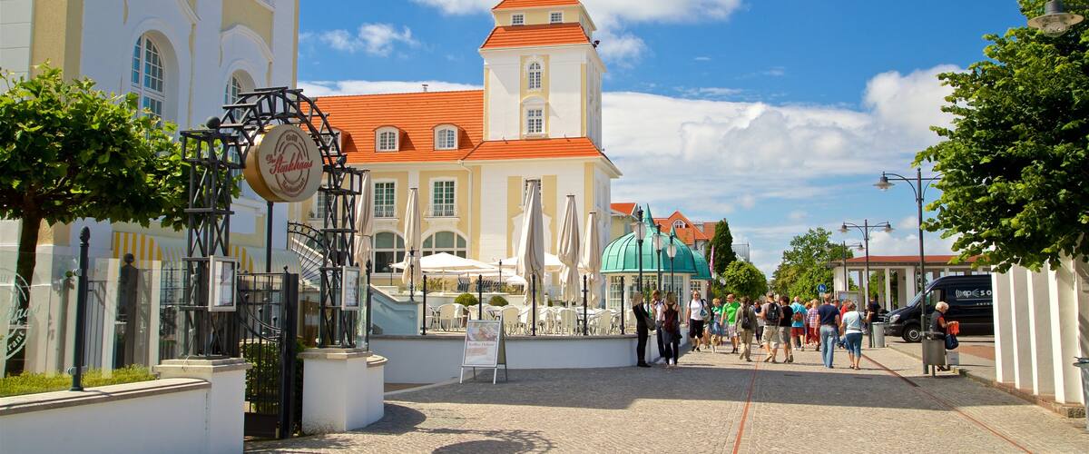 Ostseebad Binz featuring street scenes as well as a small group of people