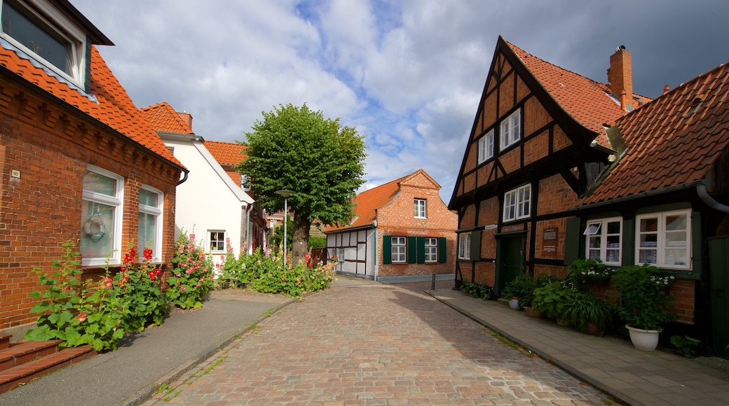 Travemünde som omfatter en kirke eller en katedral