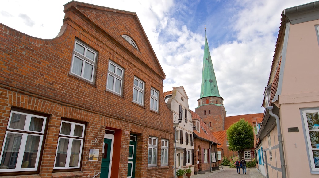 Travemuende which includes a church or cathedral