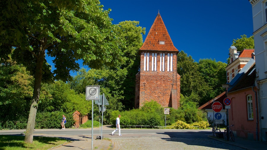 Tháp nước Alte Wasserturm cho thấy di sản