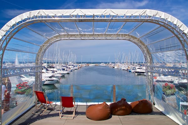 Marina Bootshafen Kühlungsborn montrant baie ou port