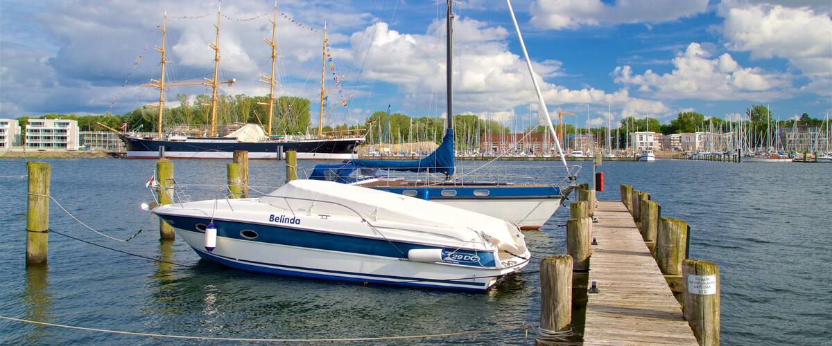 Travemünde mit einem Bucht oder Hafen