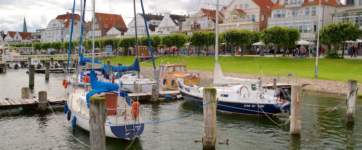 Travemünde mit einem Bucht oder Hafen