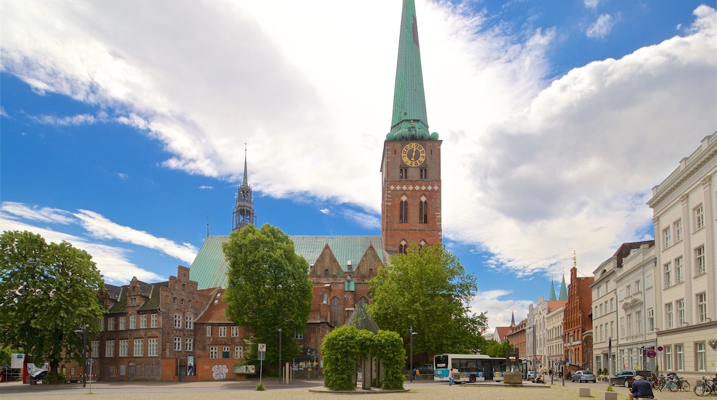 St. Jakobi Church showing heritage architecture, a square or plaza and a city