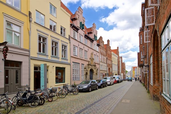 Willy Brandt House mettant en vedette ville