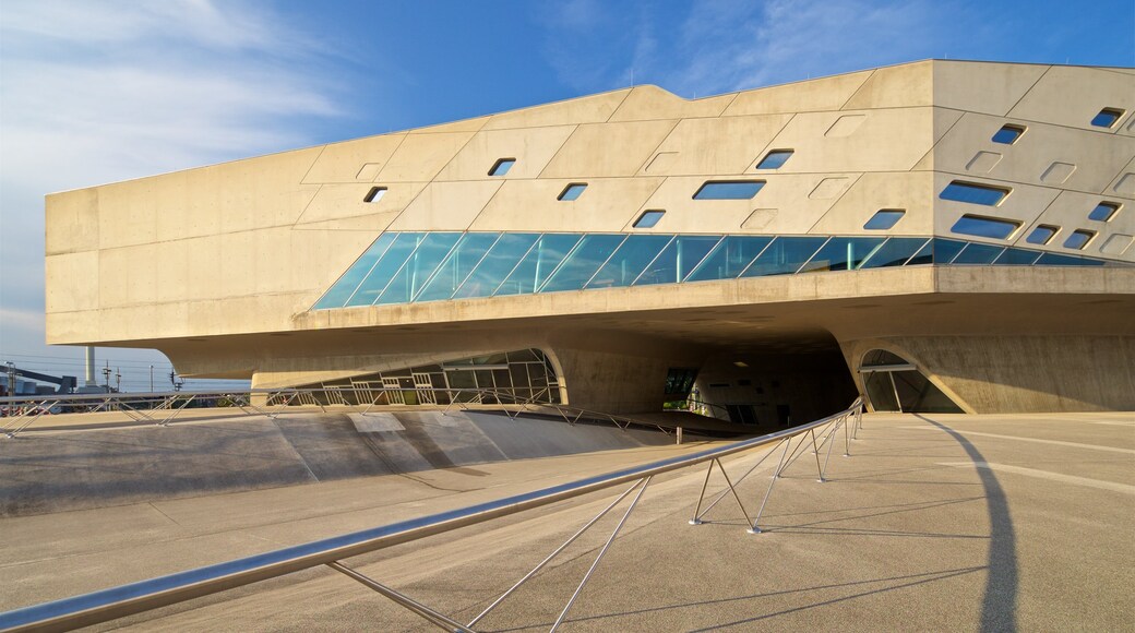 Phaeno Science Center som visar modern arkitektur