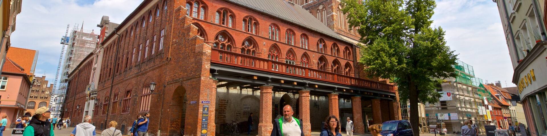 Rathaus featuring street scenes, a city and heritage architecture