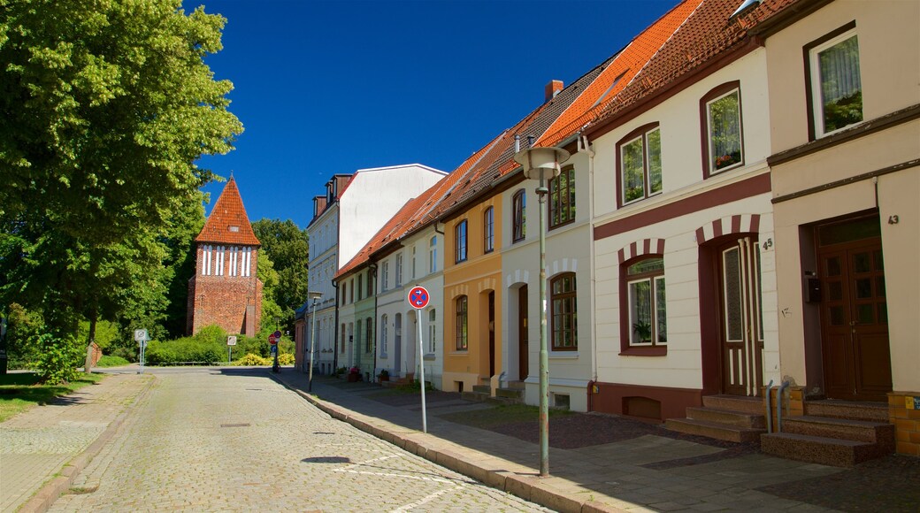 Alter Wasserturm welches beinhaltet Geschichtliches