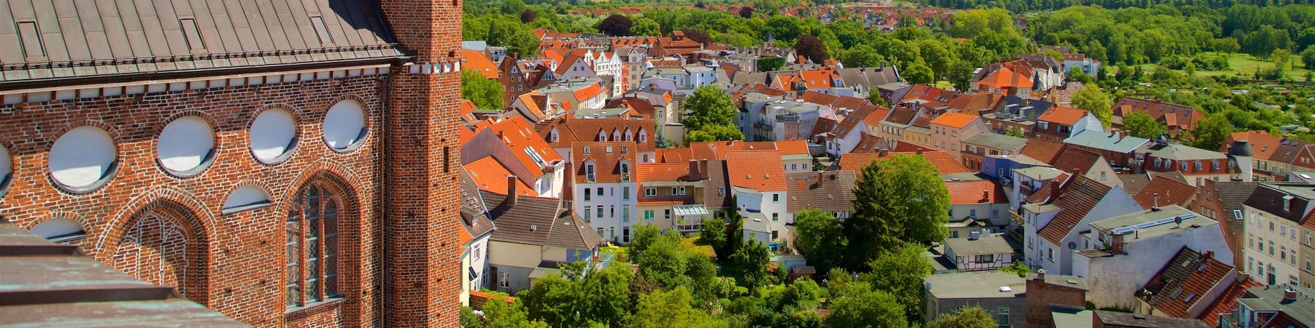St. George\'s Church which includes tranquil scenes, a small town or village and heritage elements