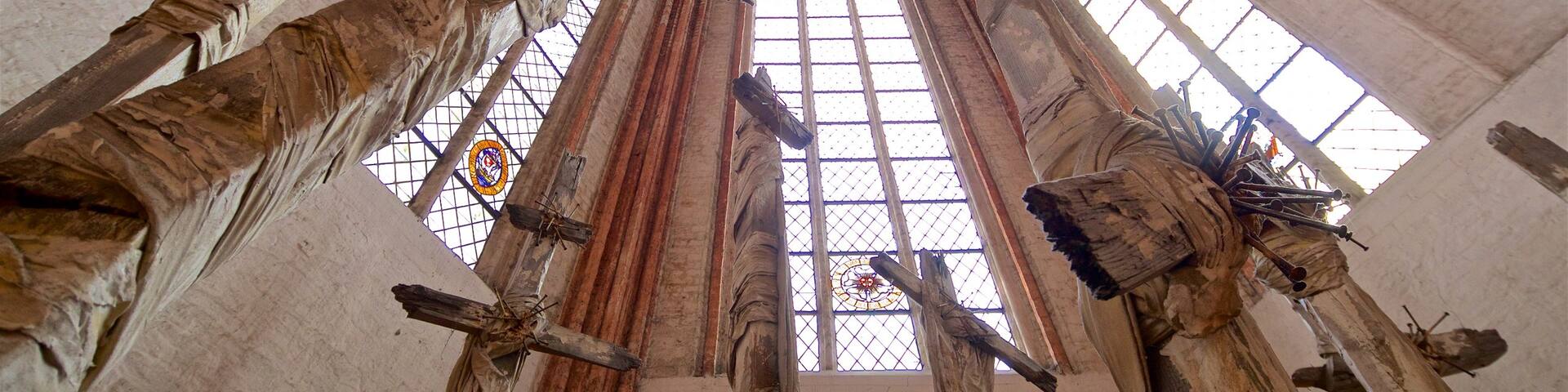 Marienkirche showing a church or cathedral, heritage elements and interior views