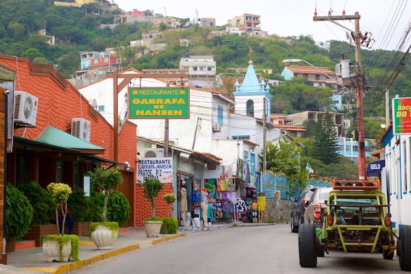 Praça Daniel Barreto de Marco das einen Kleinstadt oder Dorf