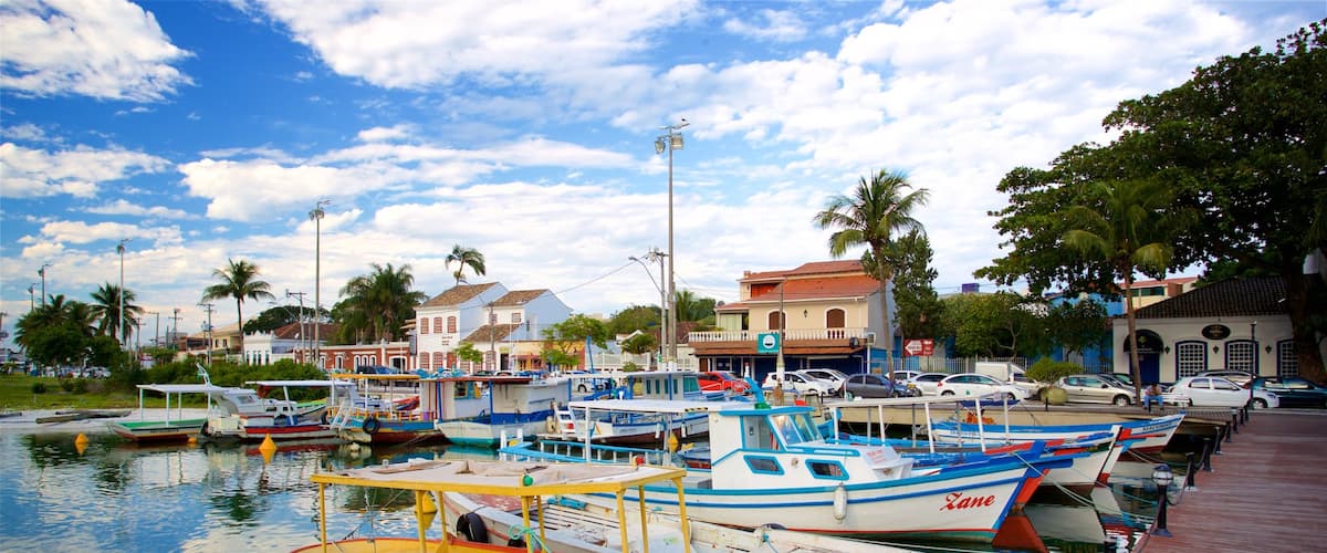 Cabo Frio mostrando uma baía ou porto