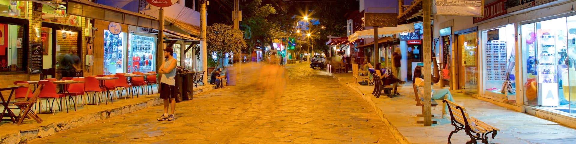 Rua das Pedras which includes a small town or village and night scenes