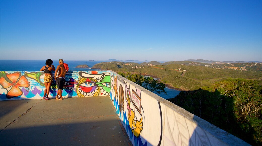 Mirante de Joao Fernandes che include vista della costa, arte urbana e vista