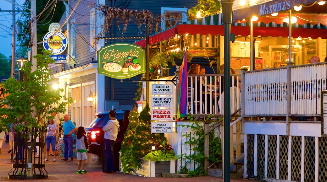 Ogunquit featuring street scenes, signage and night scenes
