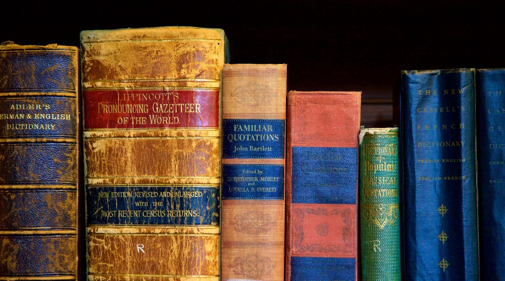 Ogunquit Memorial Library showing heritage elements