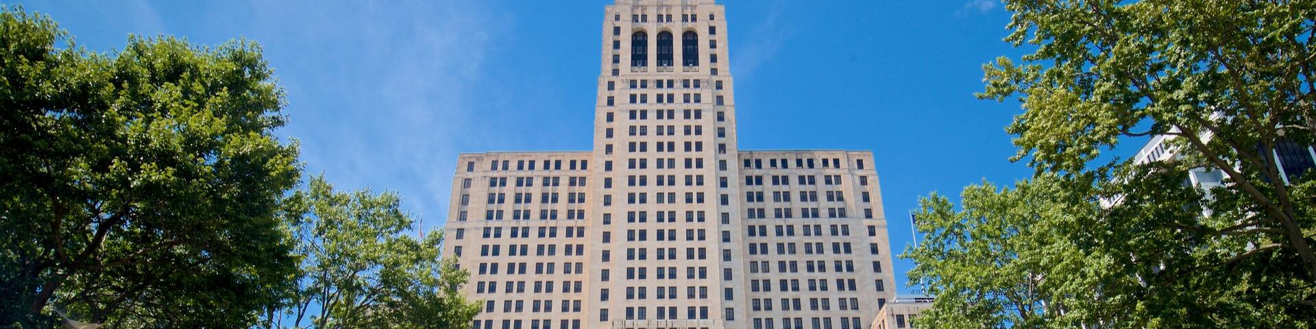 Alfred E. Smith State Office Building featuring modern architecture and a park