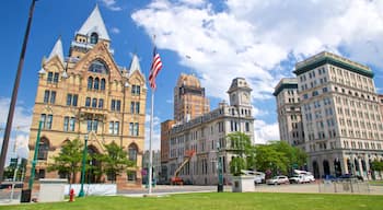 Clinton Square which includes heritage architecture, a garden and a city