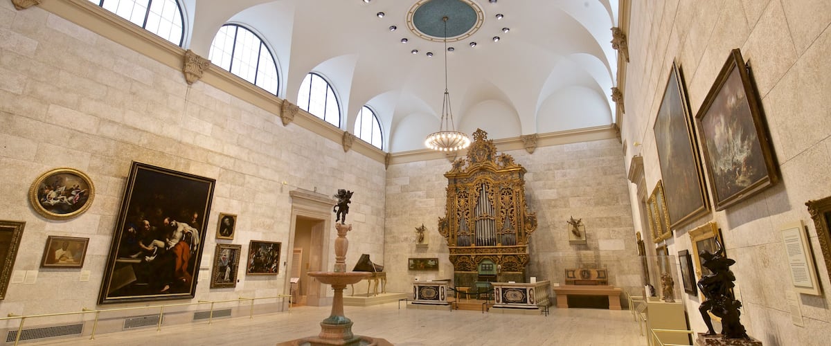 Memorial Art Gallery showing interior views, art and heritage elements