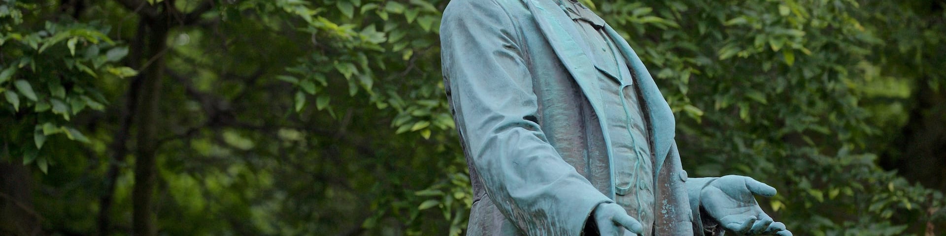 Frederick Douglass Statue mettant en vedette statue ou sculpture