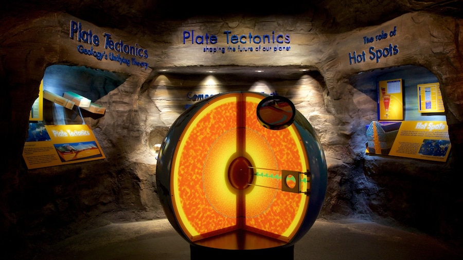 Museum of Science and Technology montrant vues intérieures