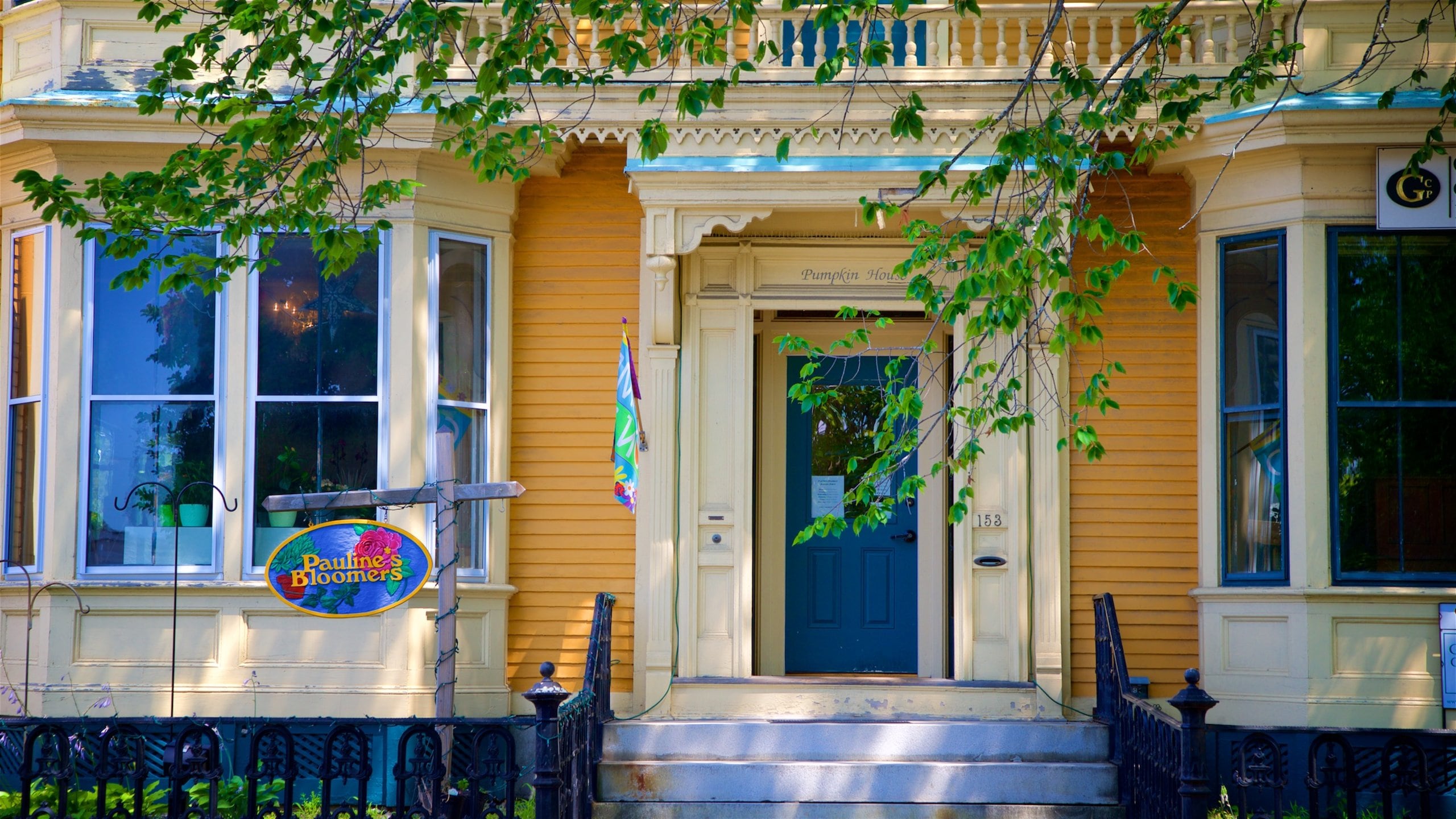 Brunswick showing a house