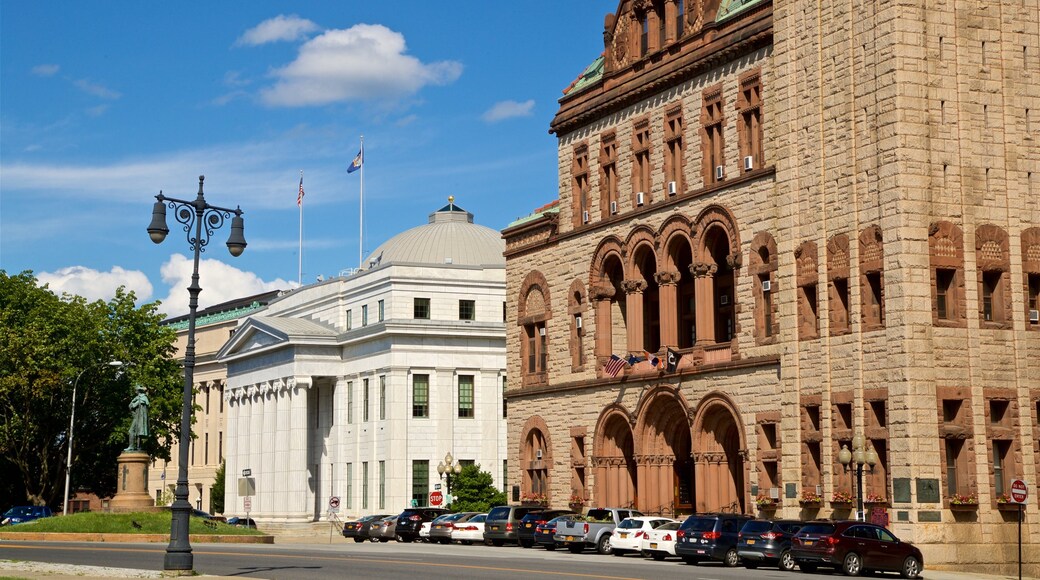 Albany City Hall featuring heritage architecture