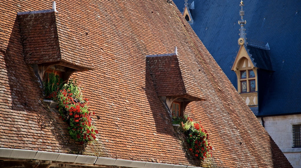 Beaune mettant en vedette fleurs