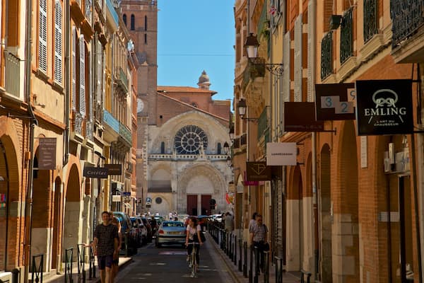 Kathedrale Saint-Étienne mit einem Stadt