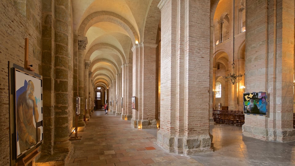 Basilique Saint-Sernin featuring a church or cathedral, heritage elements and interior views