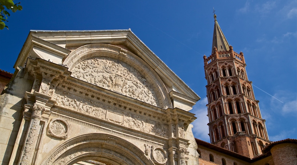 Basilique Saint-Sernin showing heritage architecture