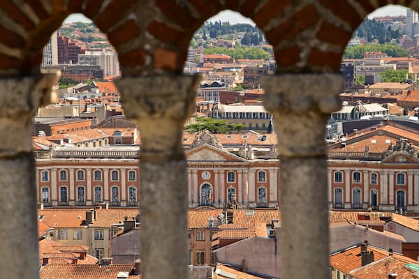 Couvent des Jacobins de Toulouse mettant en vedette ville